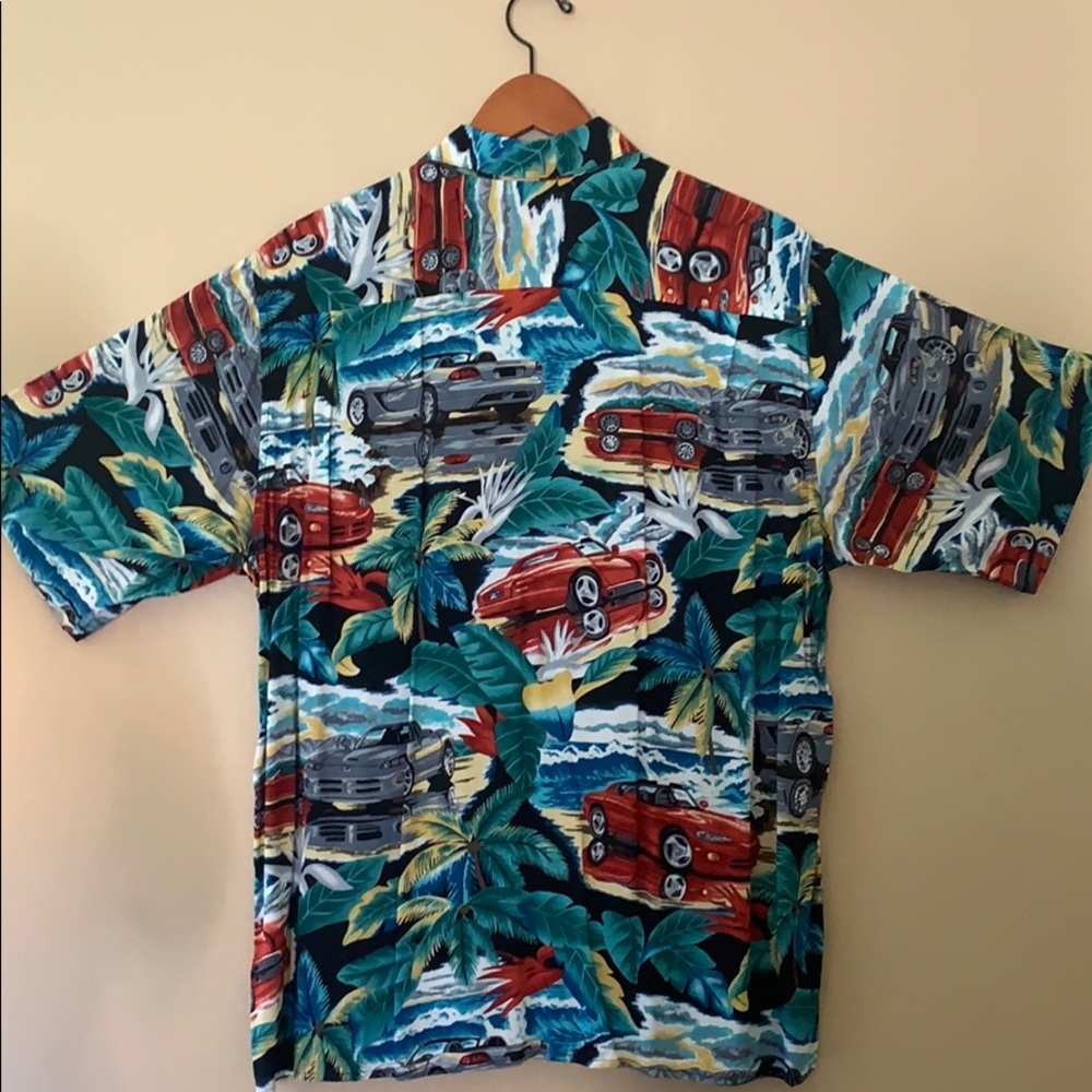 Reyna Spooner Mens LARGE- sport cars - Picture 3 of 3